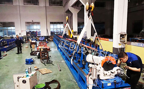 太陽能光伏支架機(jī)器